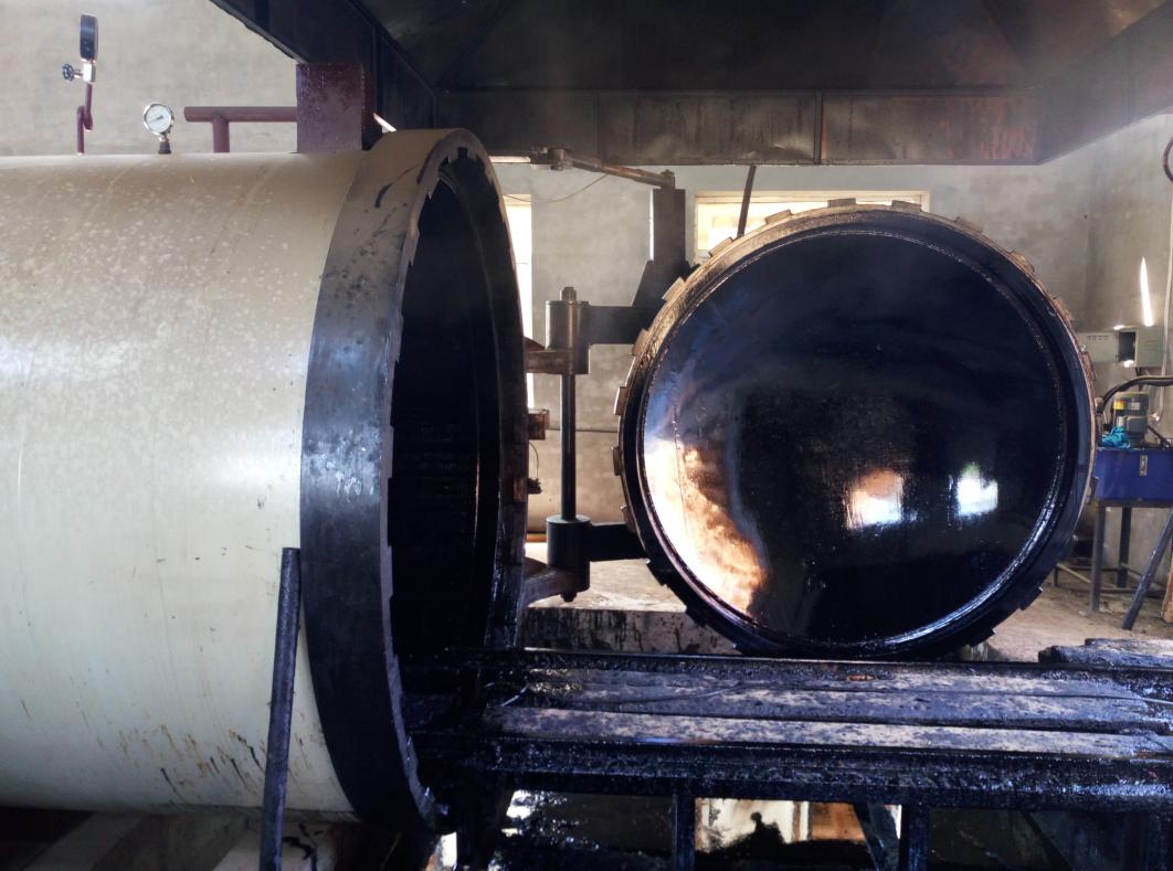 防腐油木桿生產(chǎn)設備